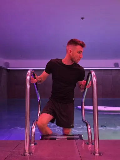 Time To Swim | Daniel Gęsioła - Nauka pływania we Wrocławiu